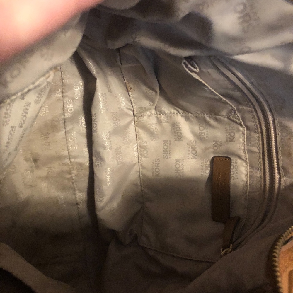 Michael Kors HandBag - Picture 2 of 3